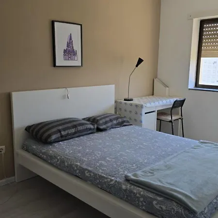 Quarto Familiar Com Cama De Casal Apenas Para Casais E Raparigas Nenhum Homem Individual Braga Exterior photo
